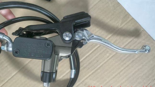 Rawrr Mantis X PRO - Rear Brake Upgrade w/ Surron Ultra Bee HT Caliper